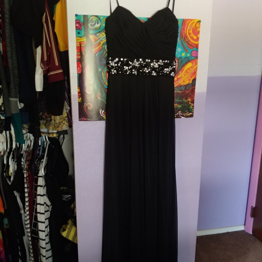 Strapless sweetheart prom dress